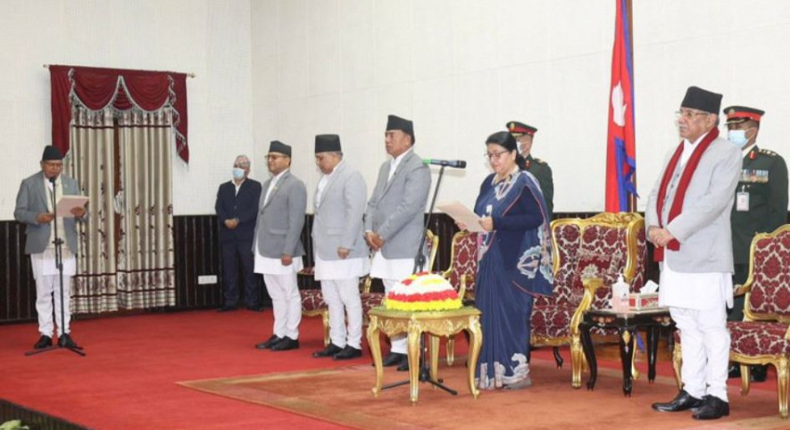 सभामुख देवराज घिमिरेले राष्ट्रपति समक्ष लिए शपथ